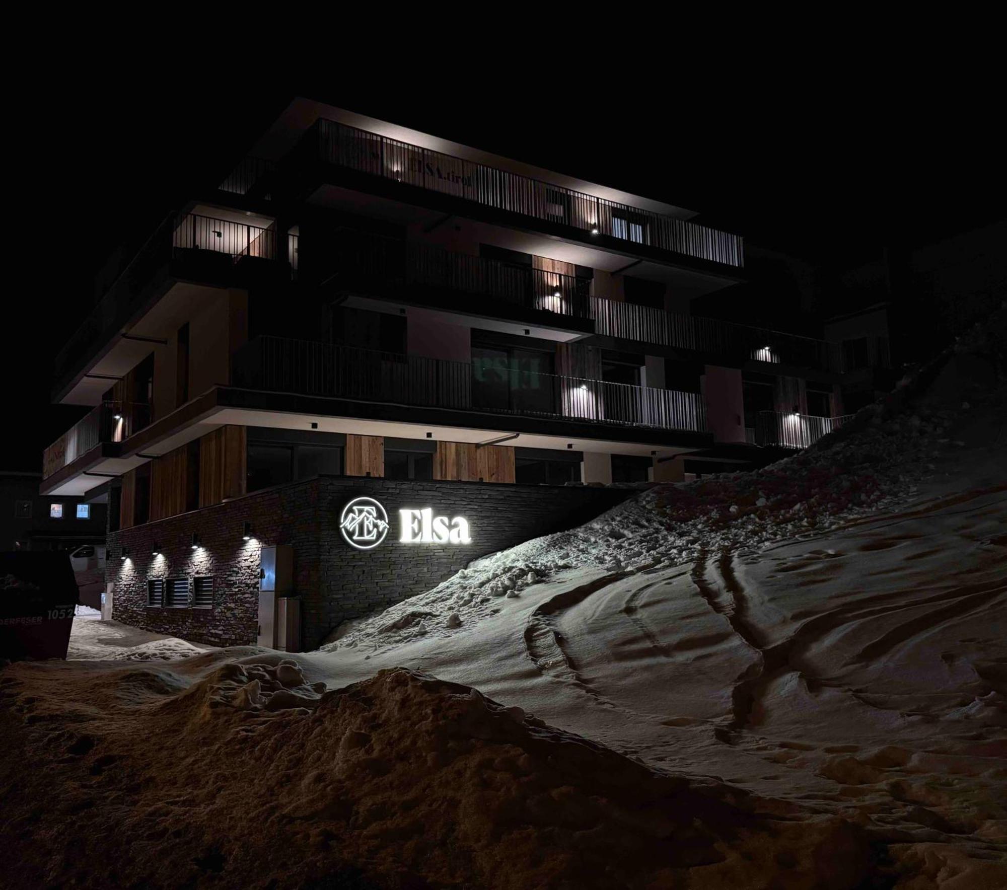 Elsa Spa Apartments トゥクス エクステリア 写真