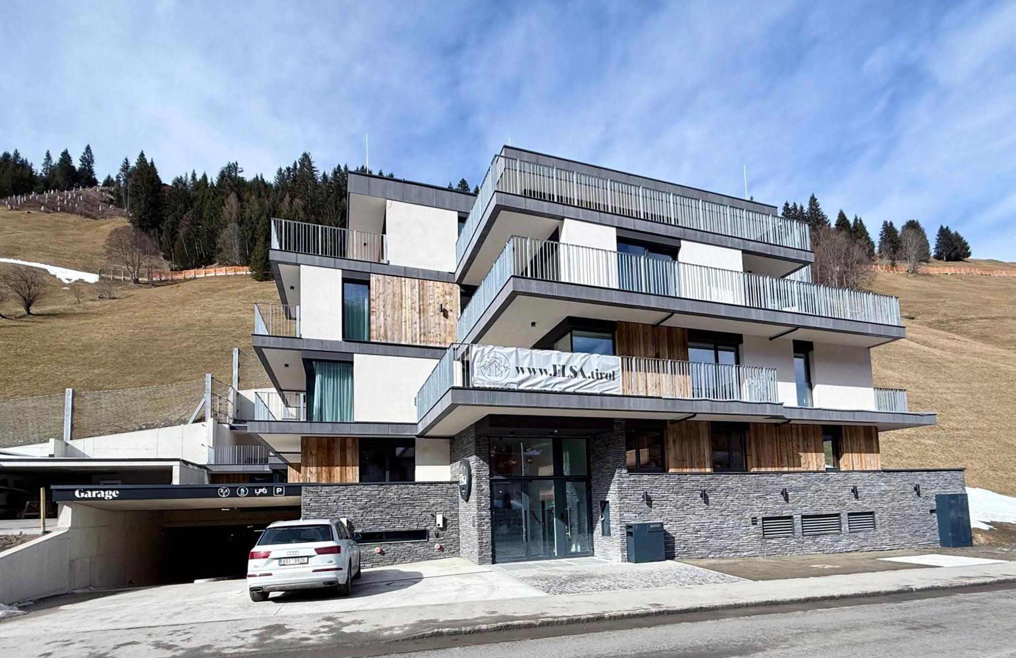 Elsa Spa Apartments トゥクス エクステリア 写真